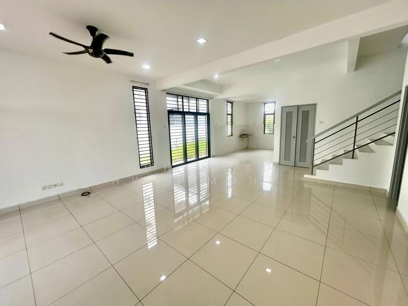 Semi-Detached House for Sale in Semenyih (Selangor) - Muhammad Ridhwan Mohd Huzairi - Living Room - PropertyGuru.com.my