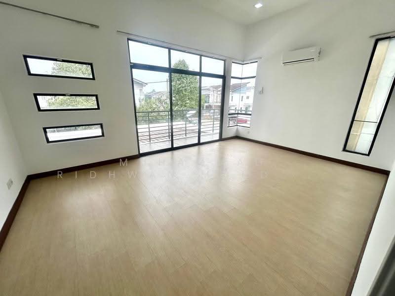 Semi-Detached House for Sale in Semenyih (Selangor) - Muhammad Ridhwan Mohd Huzairi - Living Room - PropertyGuru.com.my
