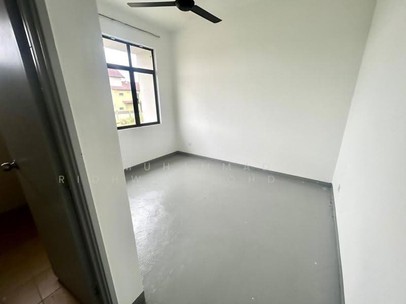 Semi-Detached House for Sale in Semenyih (Selangor) - Muhammad Ridhwan Mohd Huzairi - Interior - PropertyGuru.com.my