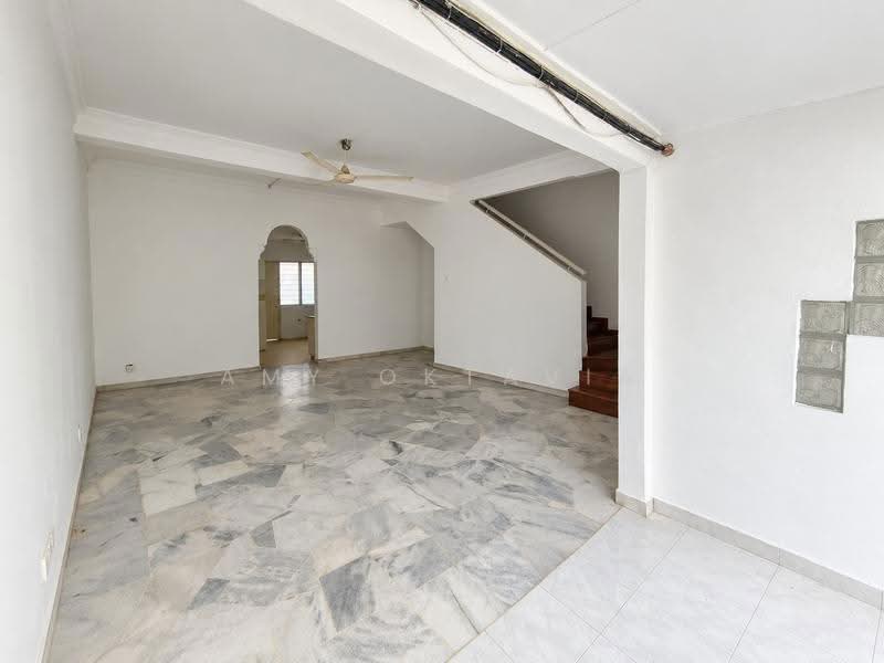 Rumah Teres 2-Tingkat untuk Dijual di Usj 14 (Subang Jaya) - Amy Oktavia - Living Room - PropertyGuru.com.my