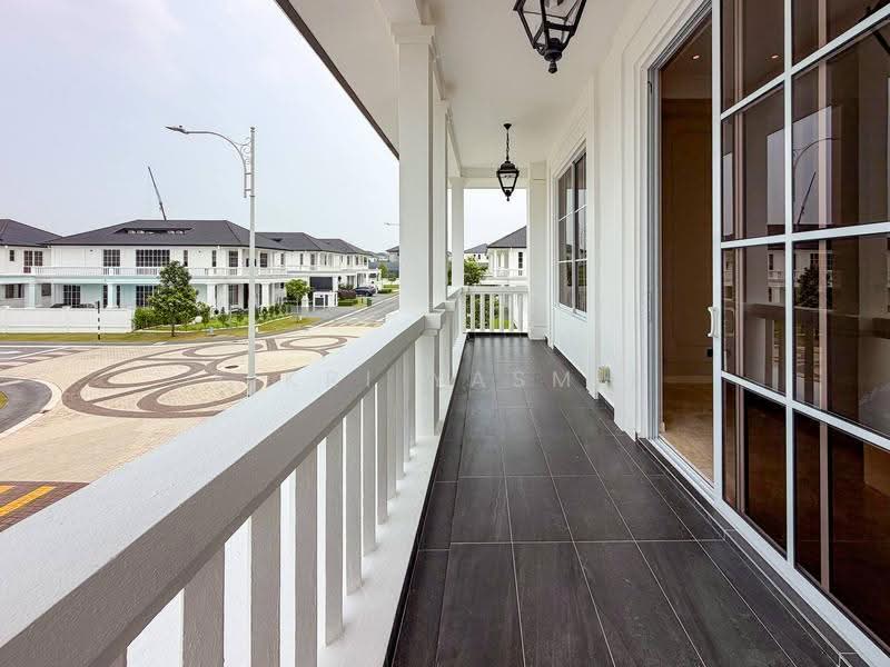 Rumah Banglo untuk Dijual di Eco Majestic (Semenyih) - Fikri Yasmin - Balcony - PropertyGuru.com.my