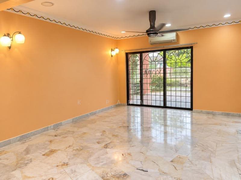 2-storey Terraced House for Sale in PJS 3, Taman Sri Manja (Petaling Jaya) - K. Param - Living Room - PropertyGuru.com.my