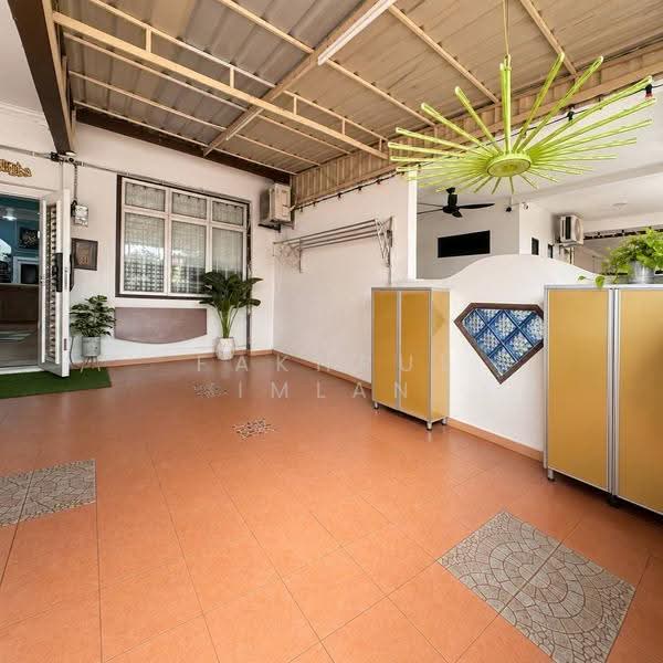 Rumah Teres 1-Tingkat untuk Dijual di Taman Pulai Indah (Johor Bahru) - Fakhrul Imlan - Entrance - PropertyGuru.com.my