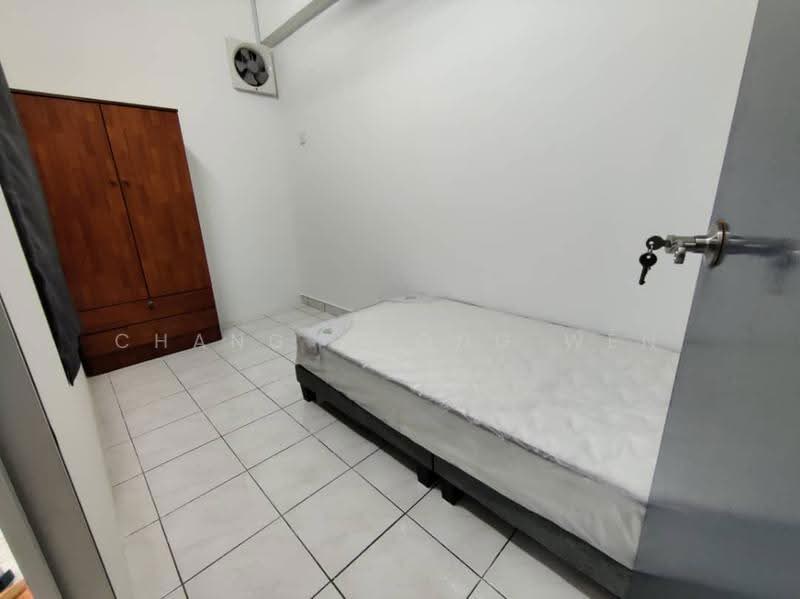 Kondominium untuk Disewa di Bayu Tasik 2 - Chang Hoong Wen - Bedroom - PropertyGuru.com.my