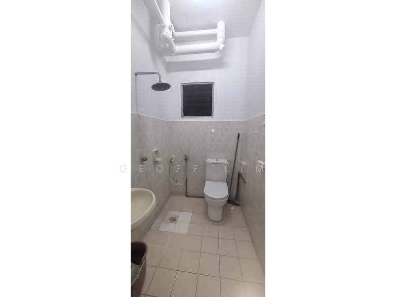 Kondominium untuk Disewa di Bayu Tasik 1 - Geoff Lim - Bathroom - PropertyGuru.com.my