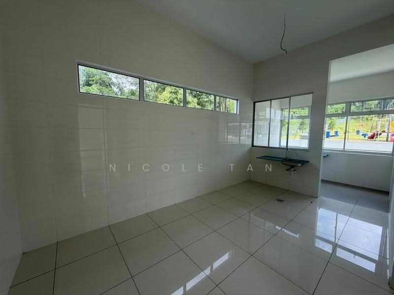Rumah Banglo untuk Dijual di Senawang (Negeri Sembilan) - Nicole Tan - Kitchen - PropertyGuru.com.my