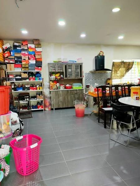 Rumah Teres 2-Tingkat untuk Dijual di Bandar Putra Permai (Seri Kembangan) - Sammi Chong - Kitchen - PropertyGuru.com.my