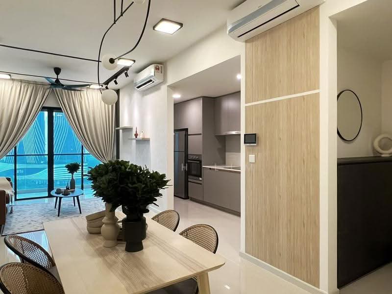 Kediaman Servis untuk Dijual di Residensi Solaris Parq - Zach Lim - Living Room - PropertyGuru.com.my