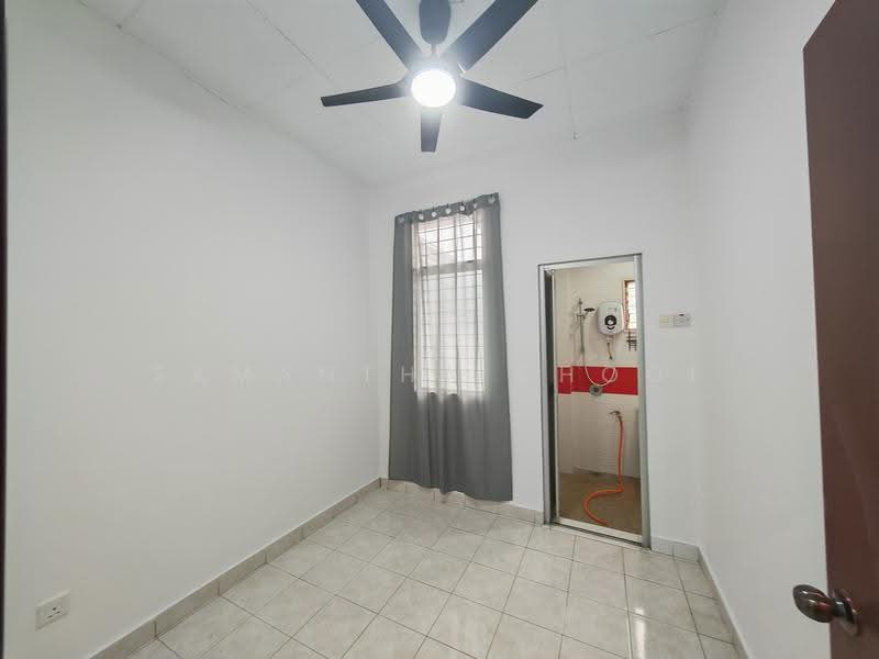 2-storey Terraced House for Sale in Taman Putra Prima (Puchong) - Samantha Chooi - Bathroom - PropertyGuru.com.my