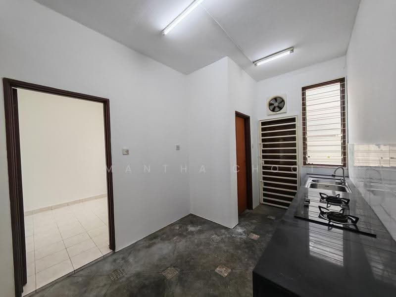 2-storey Terraced House for Sale in Taman Putra Prima (Puchong) - Samantha Chooi - Kitchen - PropertyGuru.com.my
