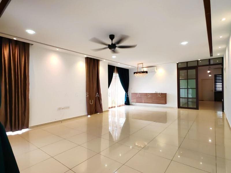 2-storey Terraced House for Sale in Bandar Sri Sendayan (Negeri Sembilan) - Hassan Basri Suhaimi - Living Room - PropertyGuru.com.my