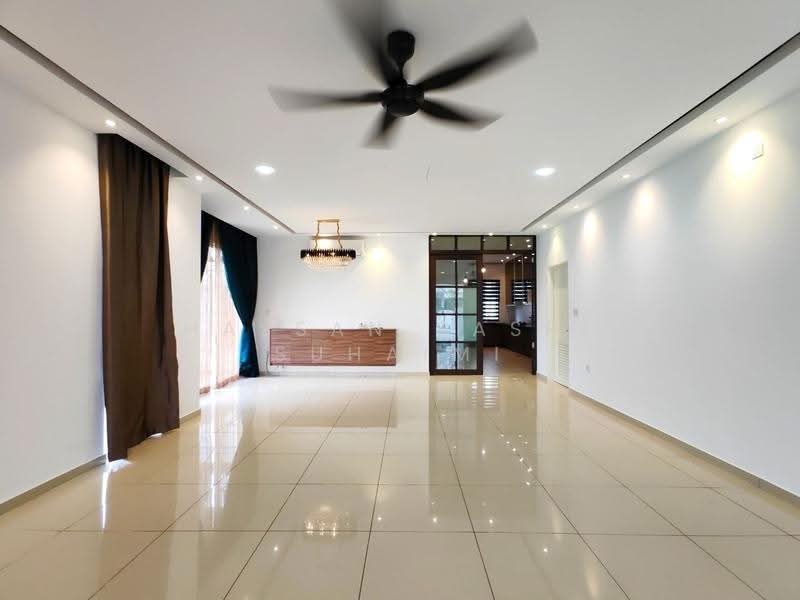 2-storey Terraced House for Sale in Bandar Sri Sendayan (Negeri Sembilan) - Hassan Basri Suhaimi - Living Room - PropertyGuru.com.my