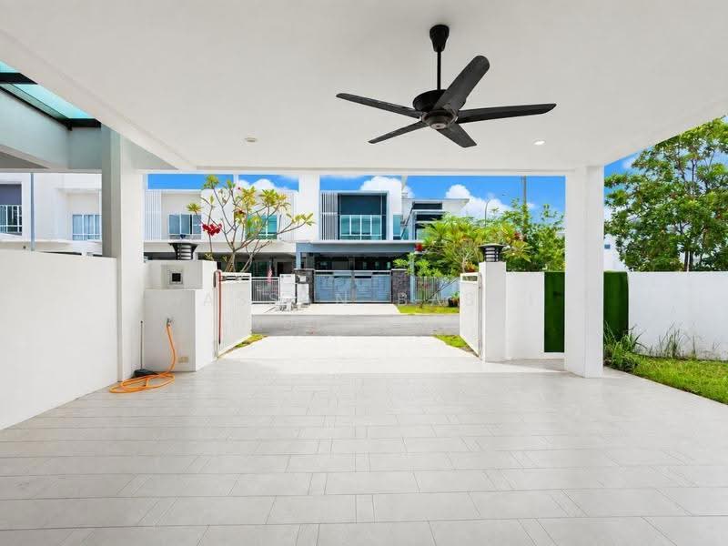 2-storey Terraced House for Sale in Bandar Sri Sendayan (Negeri Sembilan) - Hassan Basri Suhaimi - Exterior - PropertyGuru.com.my
