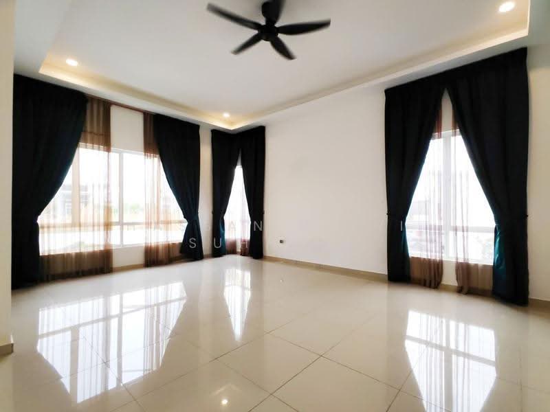 2-storey Terraced House for Sale in Bandar Sri Sendayan (Negeri Sembilan) - Hassan Basri Suhaimi - Living Room - PropertyGuru.com.my