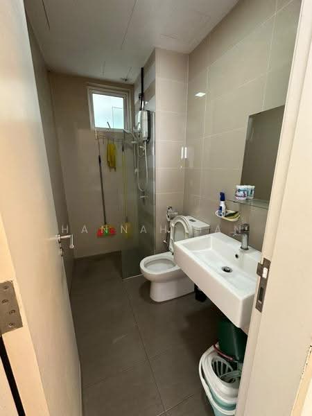 Kediaman Servis untuk Dijual di Southbank Residence - Hannah Han - Bathroom - PropertyGuru.com.my