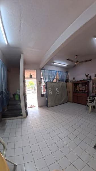 2-storey Terraced House for Sale in Taman Johor Jaya (Johor Bahru) - Jack Wong - Living Room - PropertyGuru.com.my