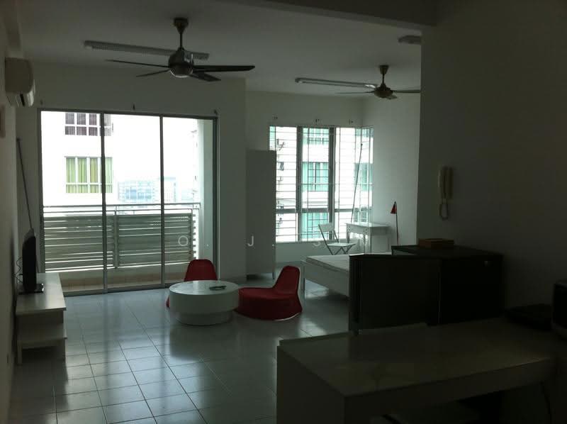 Kediaman Servis untuk Dijual di Serviced Residence @ Casa Tiara - O. J. Sim - Living Room - PropertyGuru.com.my