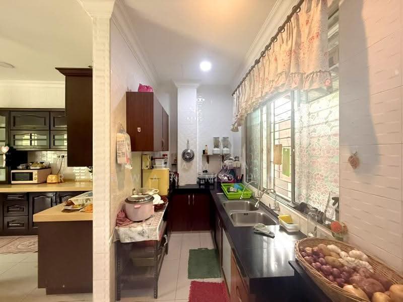 Rumah Berkembar untuk Dijual di Taman Impian Putra (Bangi) - Muhammad Ridhwan Mohd Huzairi - Kitchen - PropertyGuru.com.my