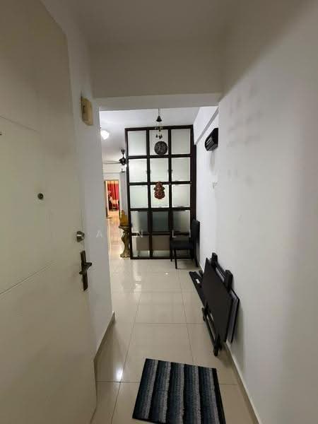 Pangsapuri untuk Disewa di Bukit Segambut Apartment - Ann Lim - Entrance - PropertyGuru.com.my