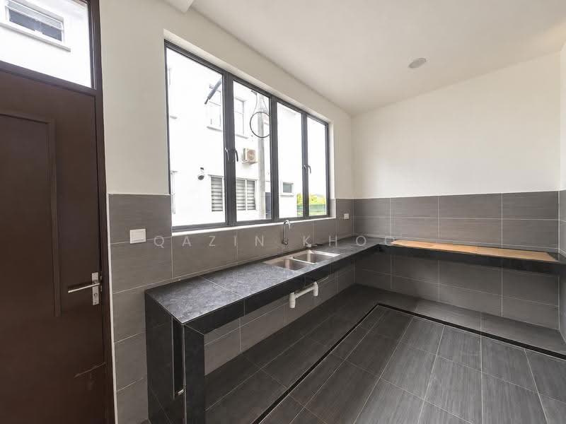 Rumah Teres 2-Tingkat untuk Dijual di Kelebang (Ipoh) - Qazin Khoo - Kitchen - PropertyGuru.com.my