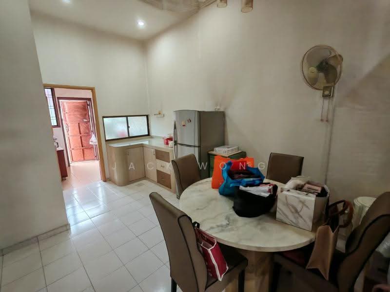 1-storey Terraced House for Sale in Taman Puteri Wangsa (Ulu Tiram) - Jack Wong - Kitchen - PropertyGuru.com.my