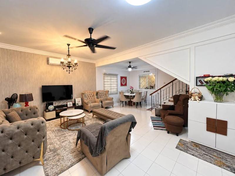 Rumah Teres 2-Tingkat untuk Dijual di Taman Putra Budiman (Balakong) - Muhammad Ridhwan Mohd Huzairi - Living Room - PropertyGuru.com.my