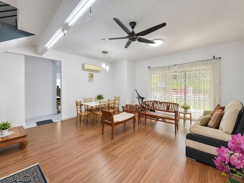 Rumah Teres 2-Tingkat untuk Dijual di Kota Emerald (Rawang) - Muhammad Ridhwan Mohd Huzairi - Living Room - PropertyGuru.com.my
