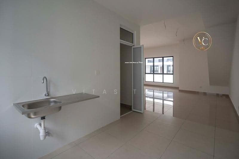 Townhouse for Sale in Eco Ardence (Setia Alam) - Vitas Tan - Kitchen - PropertyGuru.com.my