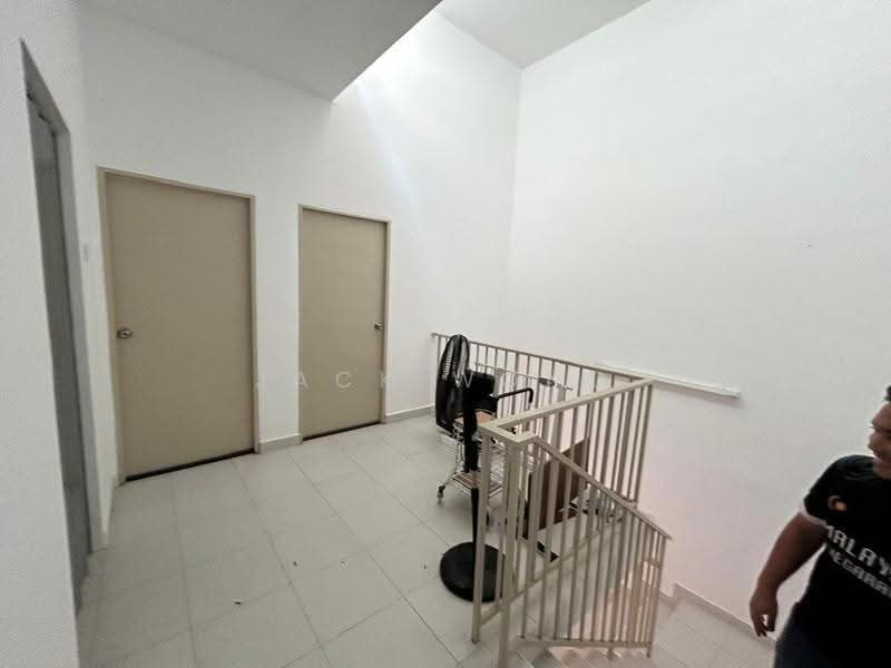 2-storey Terraced House for Sale in Taman Pulai Mutiara (Iskandar Puteri (Nusajaya)) - Jack Wong - Corridor - PropertyGuru.com.my