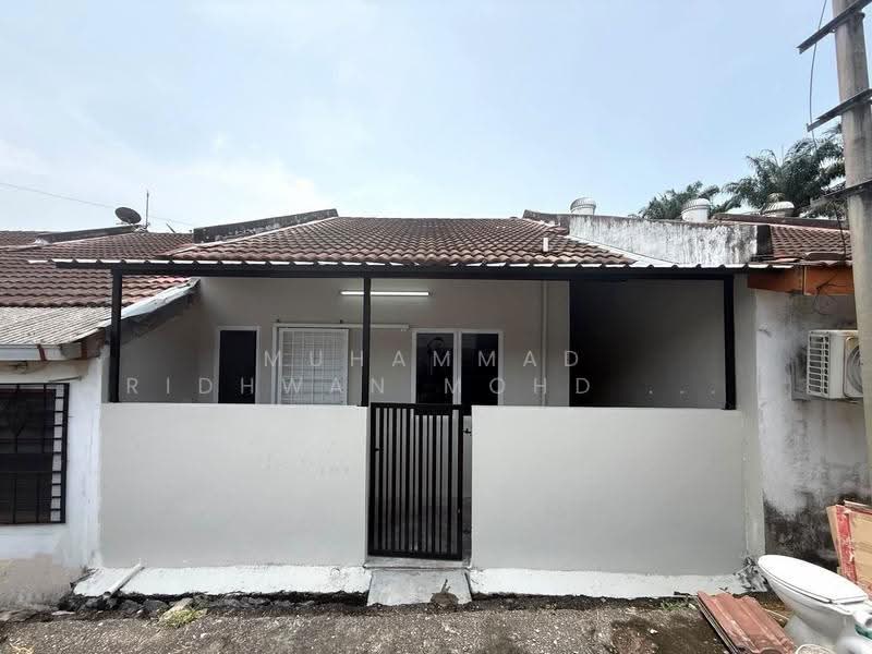 Rumah Teres 1-Tingkat untuk Dijual di Port Dickson (Negeri Sembilan) - Muhammad Ridhwan Mohd Huzairi - Exterior - PropertyGuru.com.my