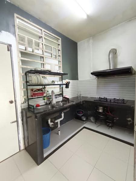 Semi-Detached House for Sale in Perkampungan Indera Sempurna (Penor) - Mohammad Azizi - Kitchen - PropertyGuru.com.my