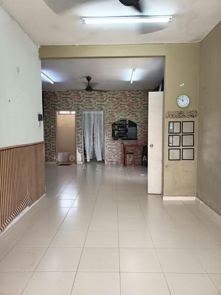 Semi-Detached House for Sale in Perkampungan Indera Sempurna (Penor) - Mohammad Azizi - Entrance - PropertyGuru.com.my
