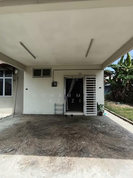 Semi-Detached House for Sale in Perkampungan Indera Sempurna (Penor) - Mohammad Azizi - Exterior - PropertyGuru.com.my