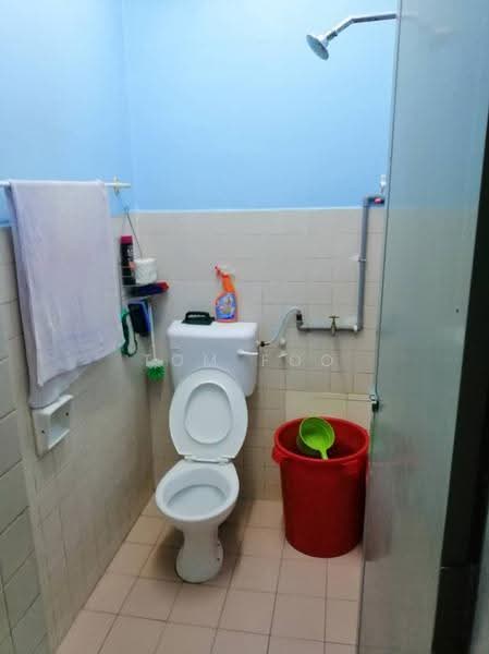 Apartment for Sale at Taman Cahaya Indah - Tom Foo - Bathroom - PropertyGuru.com.my