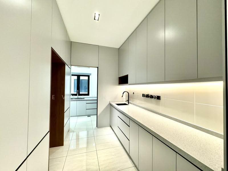 Condominium for Sale at Sky Condominium (Skyz Residence) - Evelyn Cheah - Kitchen - PropertyGuru.com.my