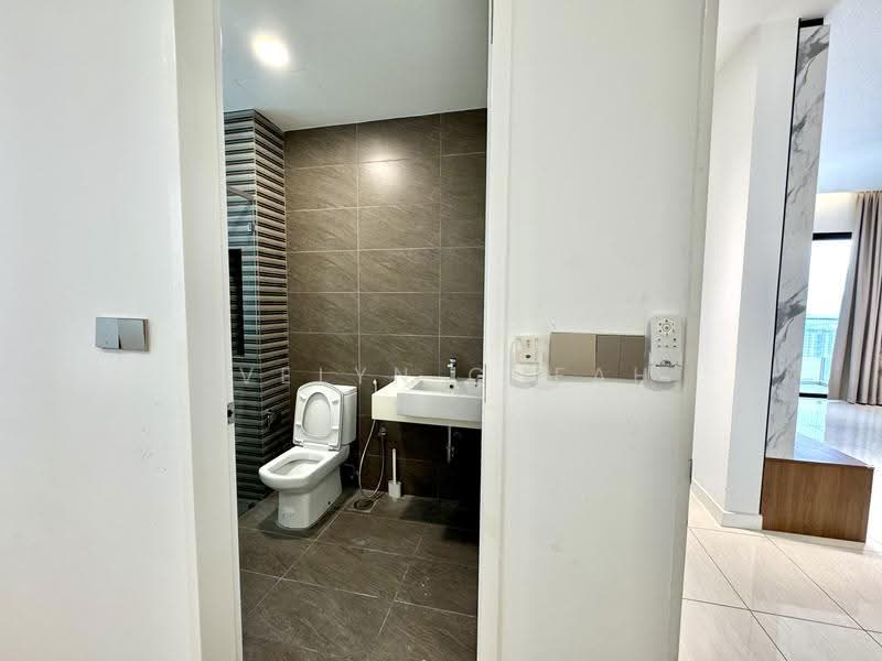 Condominium for Sale at Sky Condominium (Skyz Residence) - Evelyn Cheah - Bathroom - PropertyGuru.com.my