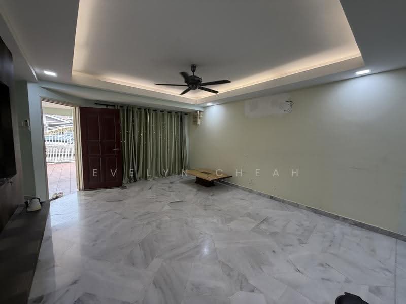 Rumah Teres 2-Tingkat untuk Dijual di BANDAR PUCHONG JAYA (Puchong) - Evelyn Cheah - Living Room - PropertyGuru.com.my