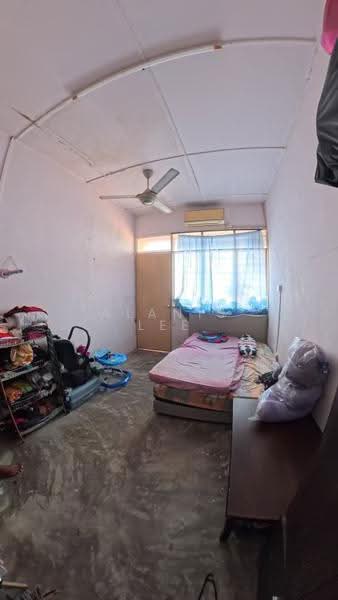 2-storey Terraced House for Sale in Taman Johor Jaya (Johor Bahru) - Alanis Lee - Bedroom - PropertyGuru.com.my
