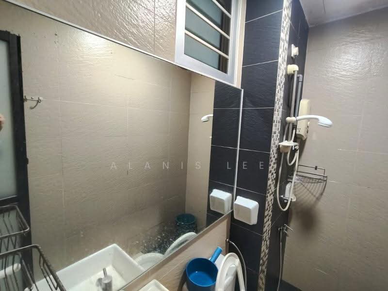 Apartment for Rent at Perling Heights Apartments - Alanis Lee - Bathroom - PropertyGuru.com.my