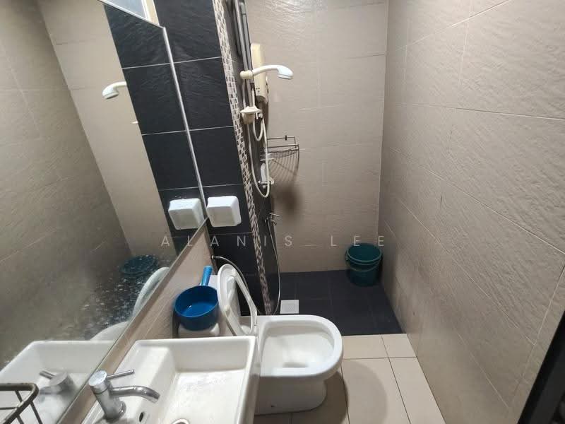 Apartment for Rent at Perling Heights Apartments - Alanis Lee - Bathroom - PropertyGuru.com.my