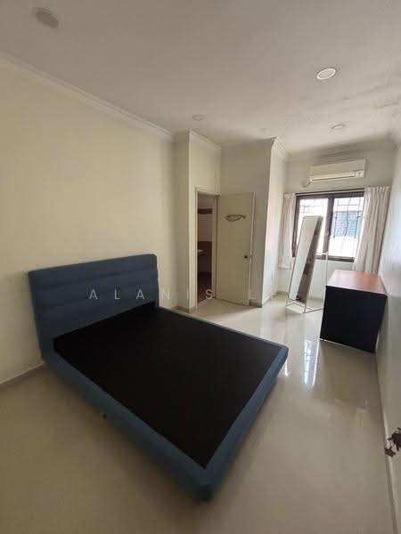 2-storey Terraced House for Rent in Taman Mount Austin (Tebrau) - Alanis Lee - Bedroom - PropertyGuru.com.my