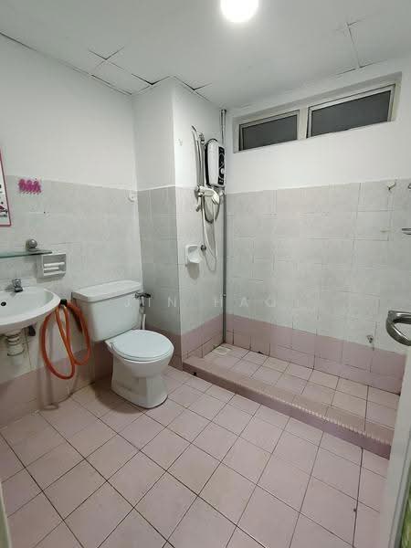 Apartment for Sale at Suria Kipark Damansara - Jin Hao - Bathroom - PropertyGuru.com.my