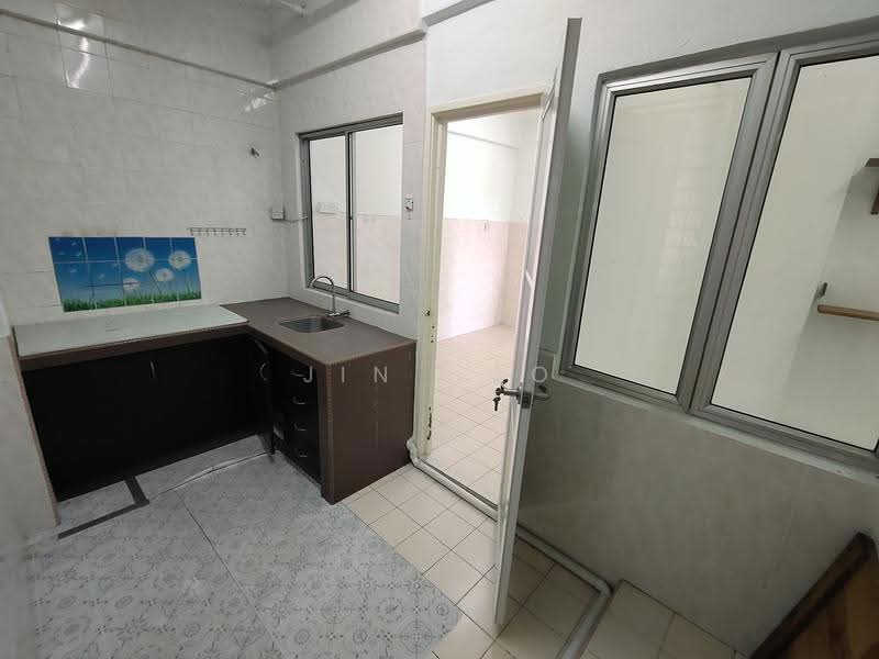 Apartment for Sale at Suria Kipark Damansara - Jin Hao - Kitchen - PropertyGuru.com.my