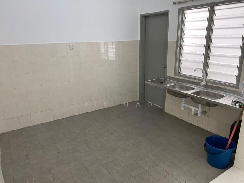 Kediaman Servis untuk Dijual di Fortune Avenue - Jin Hao - Kitchen - PropertyGuru.com.my