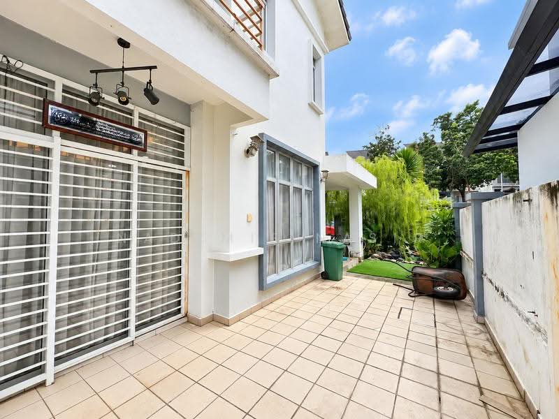 Rumah Berkembar untuk Dijual di Saujana Villa (Kajang) - Nadzmie Nasir - Exterior - PropertyGuru.com.my