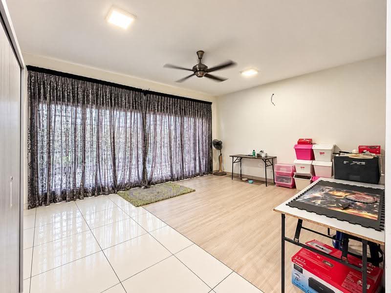 Rumah Berkembar untuk Dijual di Saujana Villa (Kajang) - Nadzmie Nasir - Living Room - PropertyGuru.com.my