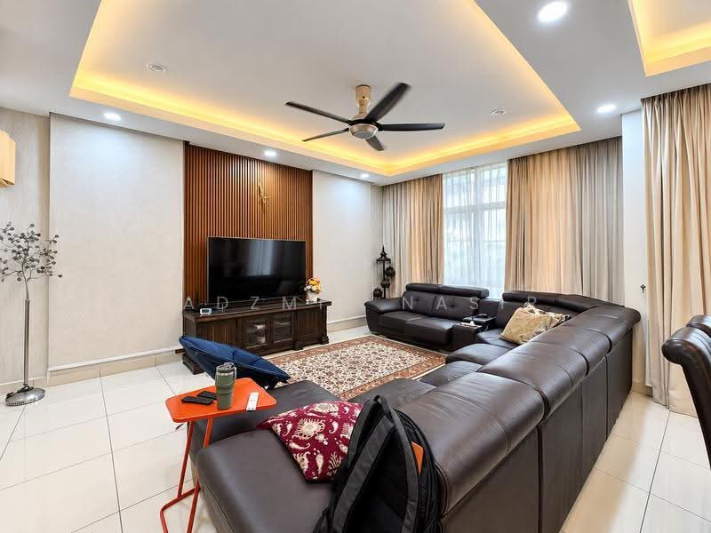 Rumah Berkembar untuk Dijual di Saujana Villa (Kajang) - Nadzmie Nasir - Living Room - PropertyGuru.com.my