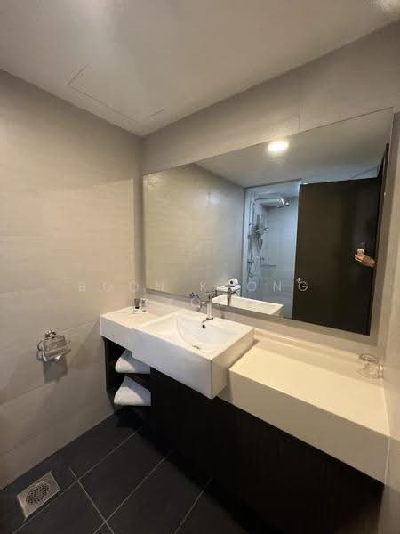 Kondominium untuk Disewa di Fahrenheit 88 - Boon Keong Kok - Bathroom - PropertyGuru.com.my