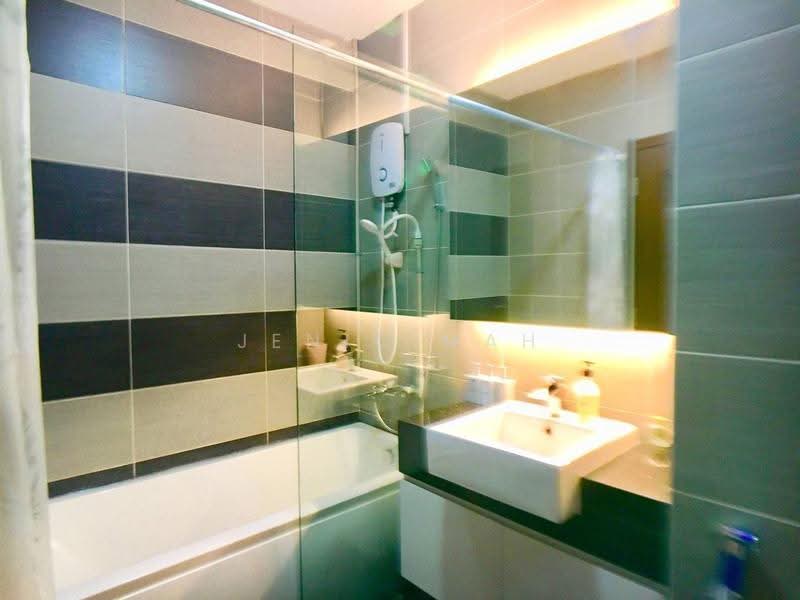 Kondominium untuk Dijual di KSL D'Esplanade Residence - Jenic Mah - Bathroom - PropertyGuru.com.my