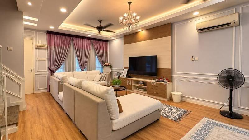 Rumah Teres 2-Tingkat untuk Dijual di Bangi (Selangor) - Fauran Nawawi - Living Room - PropertyGuru.com.my